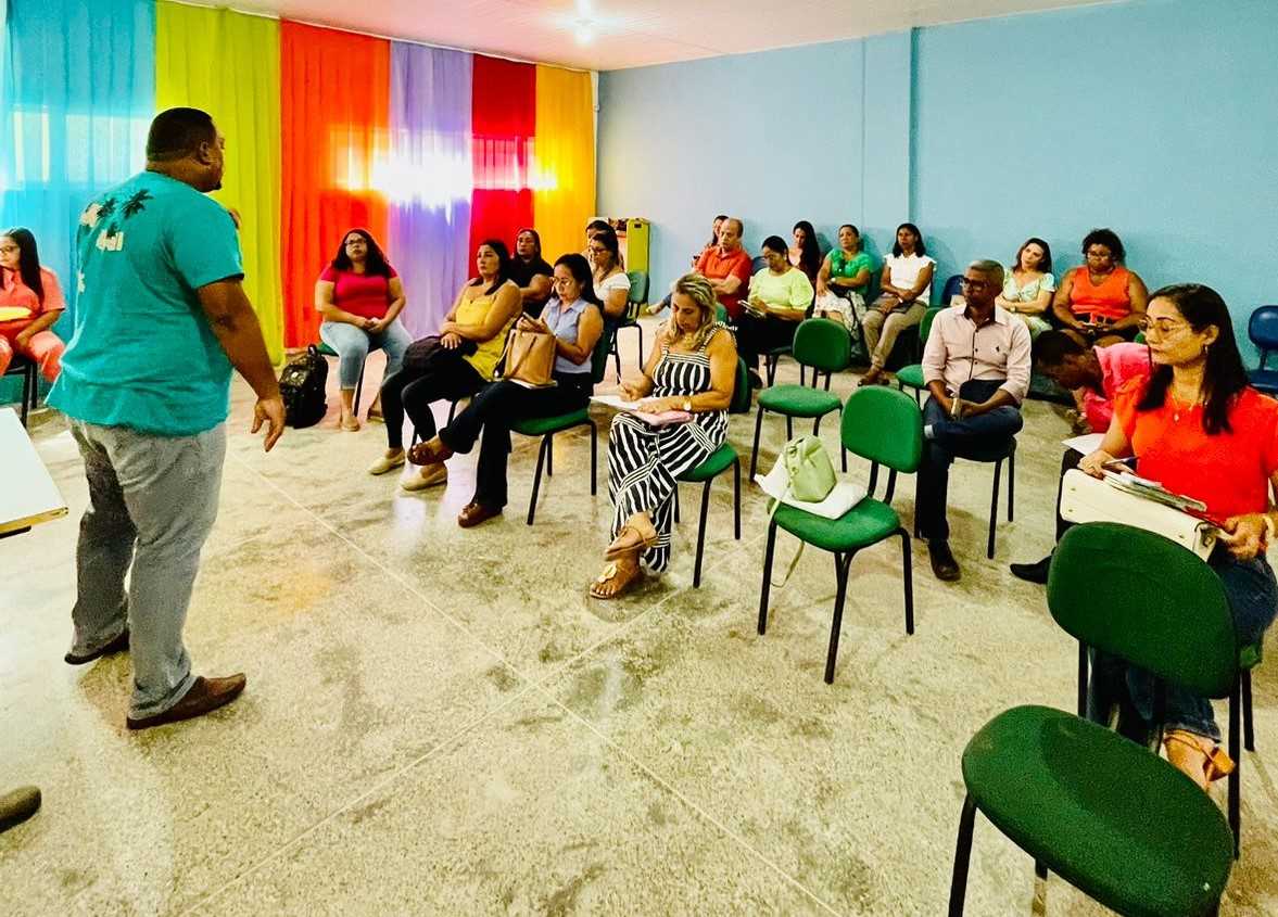 Camacã: Após reuniões com segmentos e profissionais da educação, a prefeitura reforça segurança nas escolas
